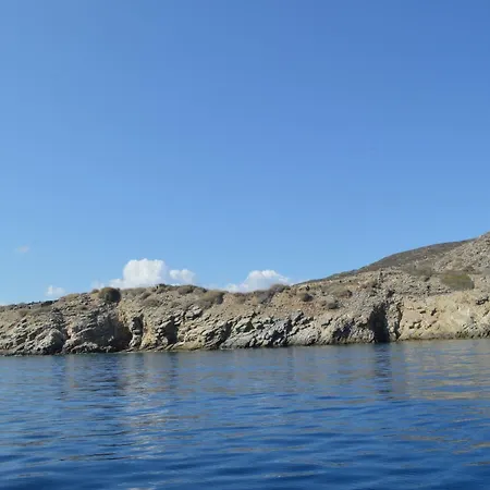 Tholos ホテル