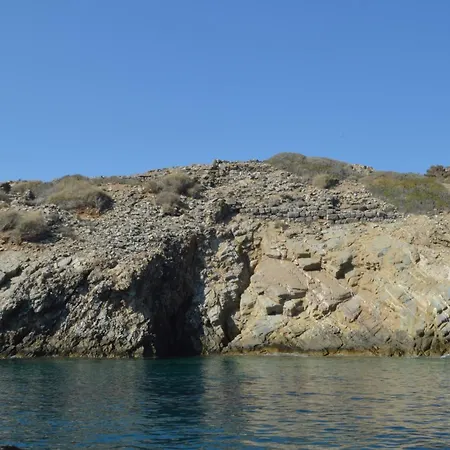 Tholos ホテル